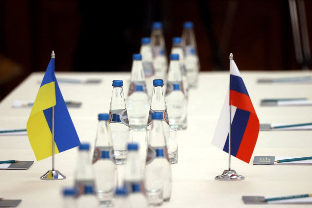 Le negociateur ukrainien juge la russie plus constructive desormais