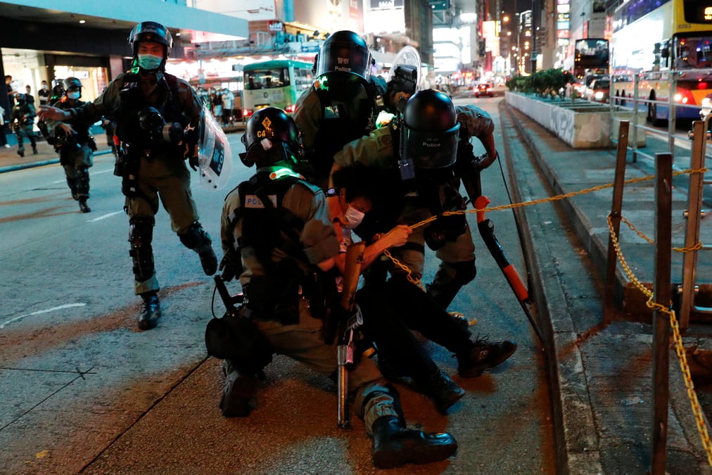 Plus de 200 arrestations a hong kong lors de manifestations pro-democratie