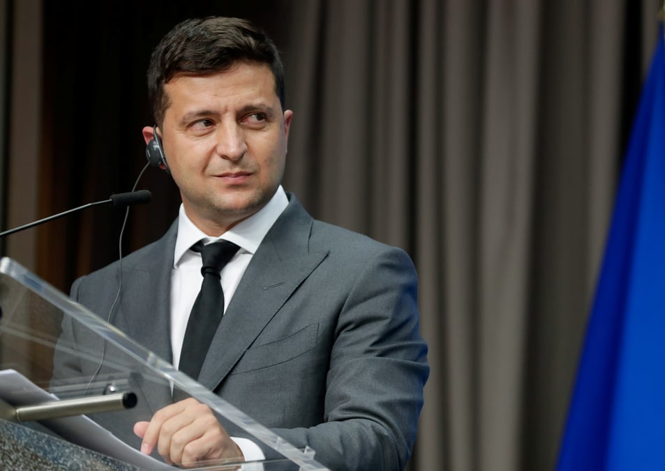 Zelenski dit avoir parle avec macron et merkel du conflit dans l'est de l'ukraine