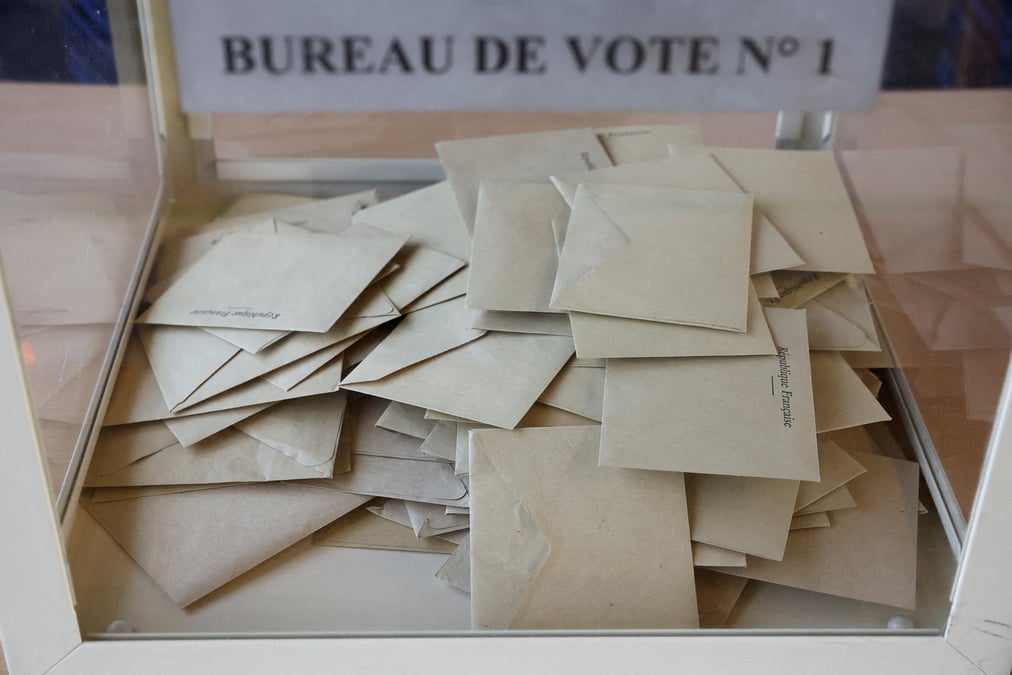 La bataille du second tour des legislatives est lancee