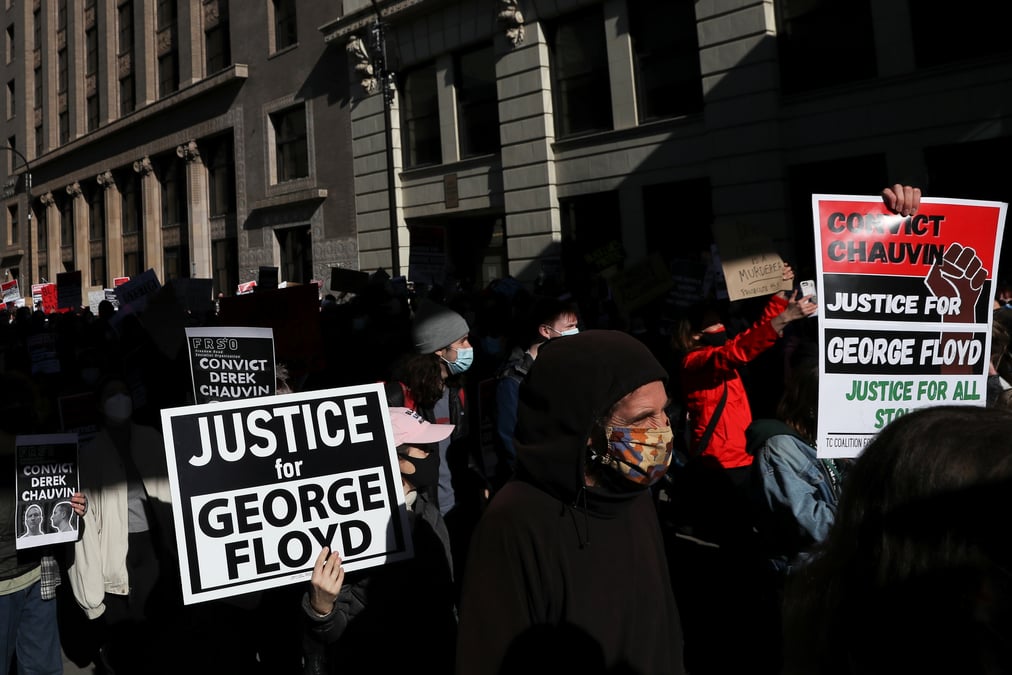 Usa: l'ouverture du proces sur la mort de george floyd repoussee