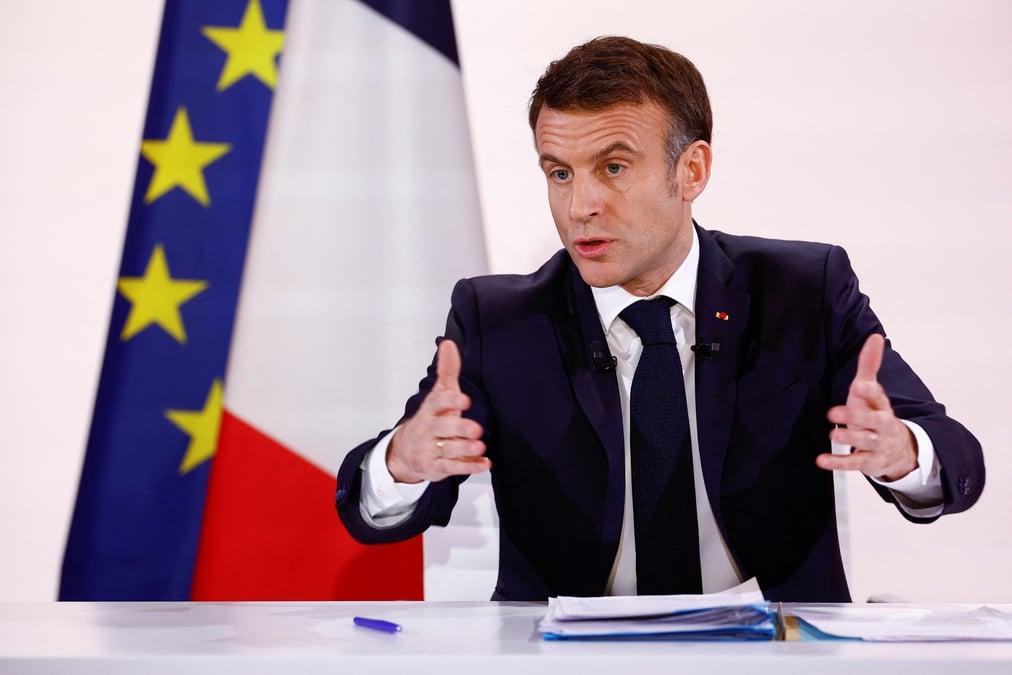 « Nous ne pouvons pas être celui qui réglemente le plus et investit le moins », a déclaré Emmanuel Macron en parlant de l'Union européenne