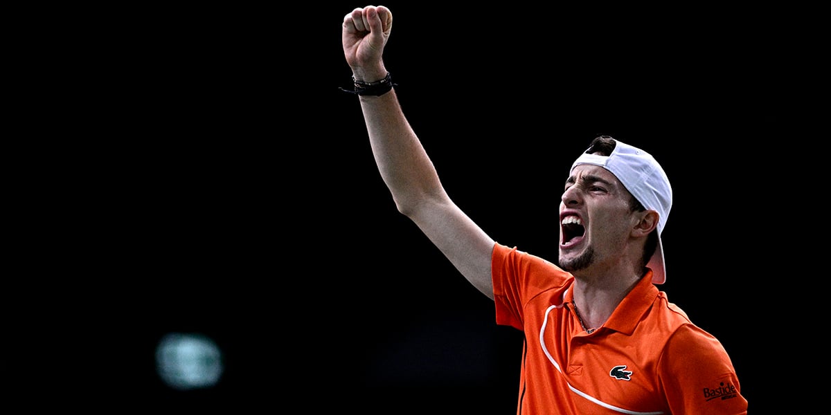Victoire d'Ugo Humbert contre le Russe Karen Khachanov lors de la demi-finale de l'ATP Masters 1000 samedi 2 novembre.