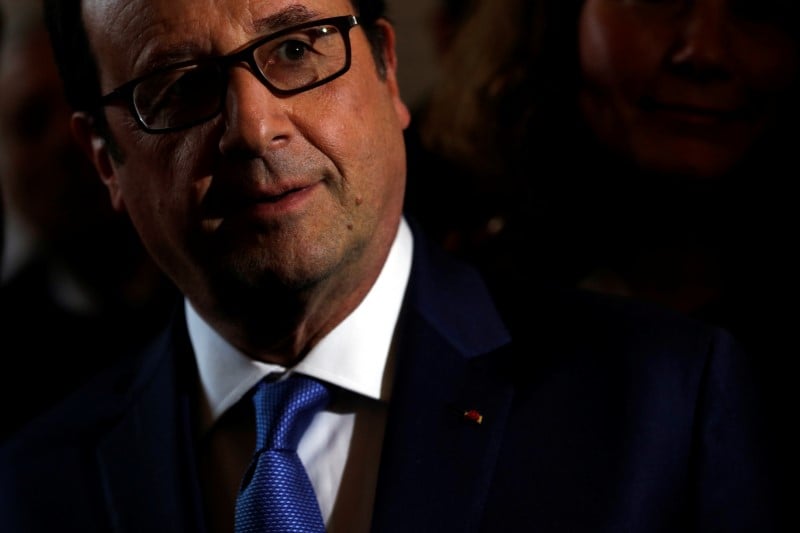 Hollande decrit un debat "penible a suivre" mais "utile"