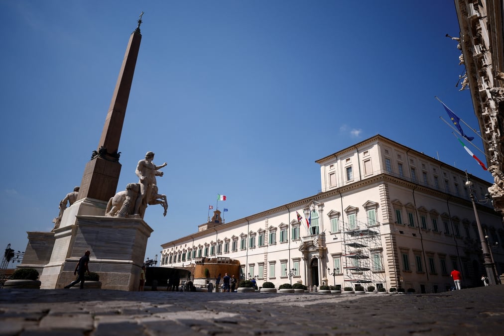 L'italie plongee dans l'incertitude politique