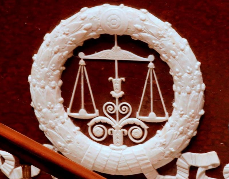 Mise en examen de deux membres d'eta arretes mardi