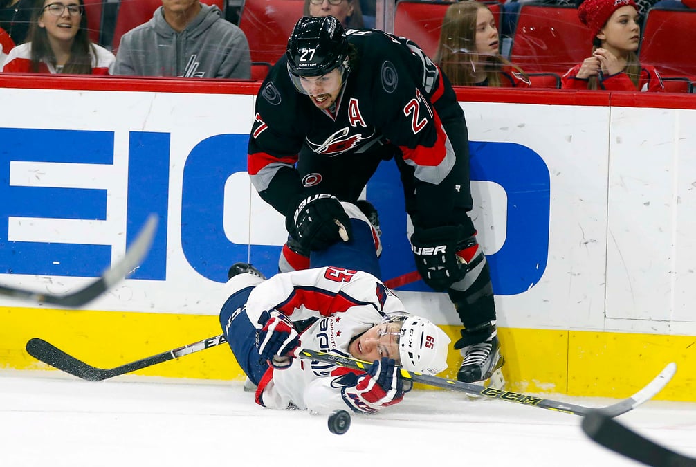 Dallas victorieux, carolina stoppe la serie de washington