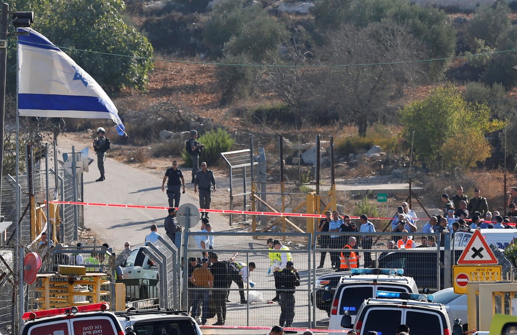 Un palestinien abat trois israeliens dans une colonie de cisjordanie