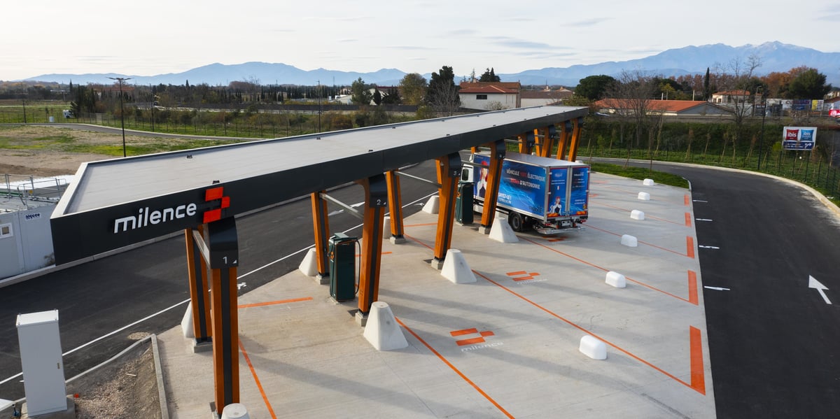 La société néerlandaise Milence vient d'installer des stations de recharge pour poids lourds électriques à Perpignan (photo) et Vendres.