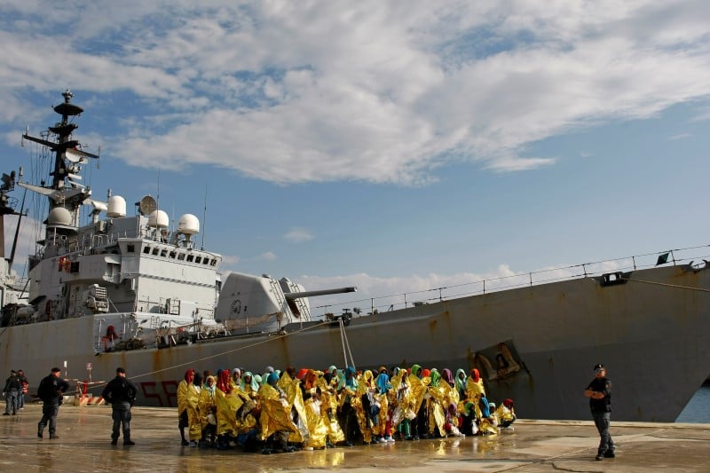 Les gardes-cotes italiens ont encore secouru plus de 1.230 migrants dimanche