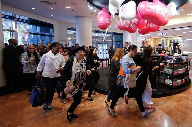 Les soldes pesent sur l'inflation en juillet