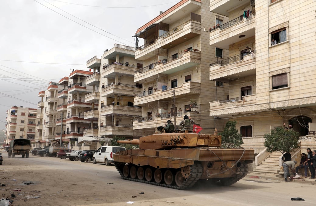 Au moins 40 civils tues dans une explosion dans le nord de la syrie, dit la turquie