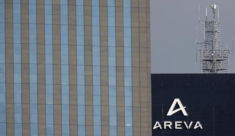 Areva, dans le vert a la mi-seance