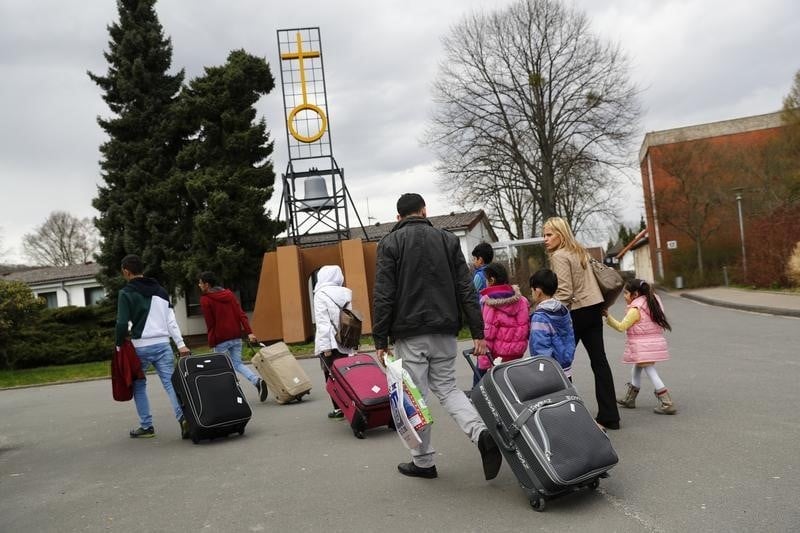 Pres d'un million de migrants ont demande des allocations en allemagne