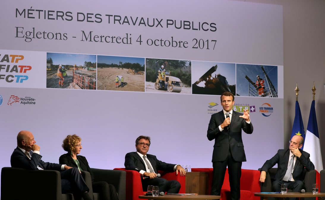 Macron relativise les "peripeties" d'egletons