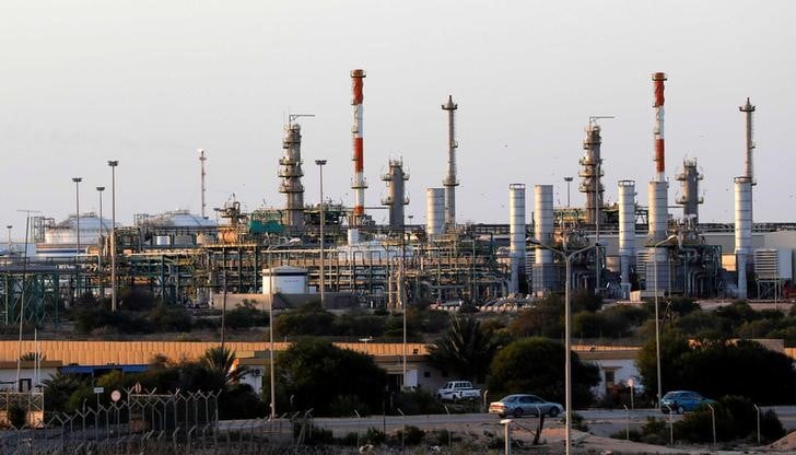Le marche petrolier ne sera equilibre que vers la fin 2018 selon l'opep