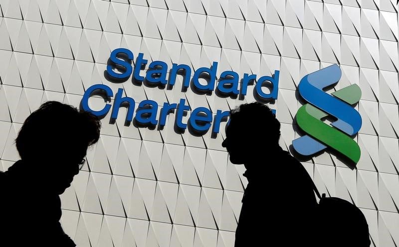 Standard chartered penche pour une base post-brexit a francfort