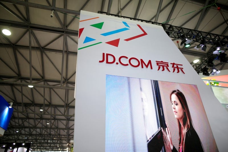 Le chinois jd.com investit 397 millions de dollars dans farfetch