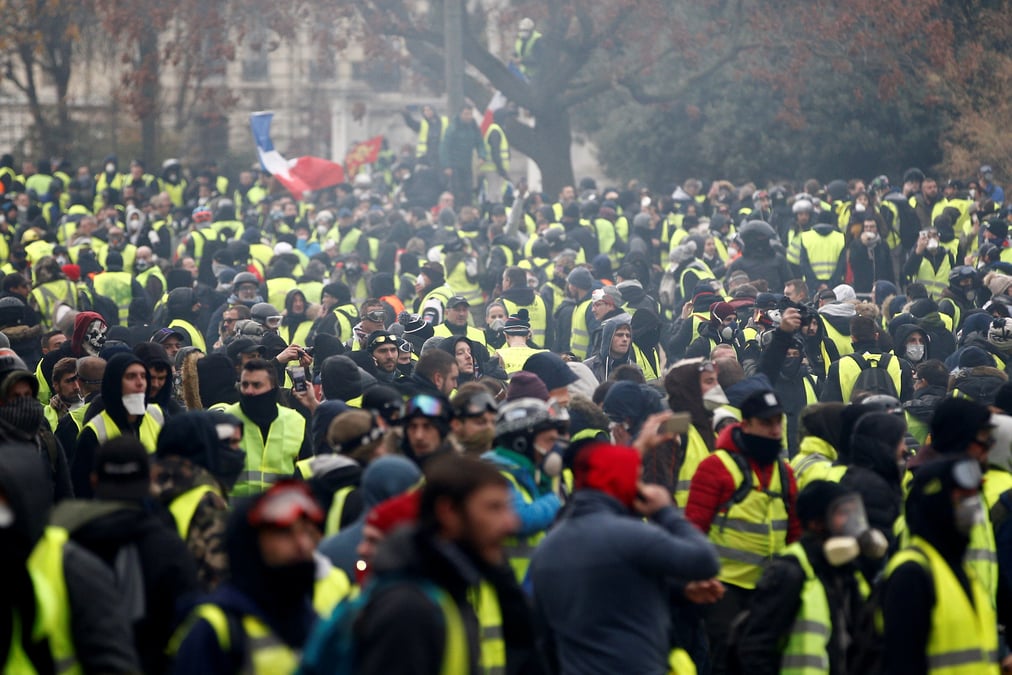 "tres grande violence" redoutee samedi a paris, selon l'elysee