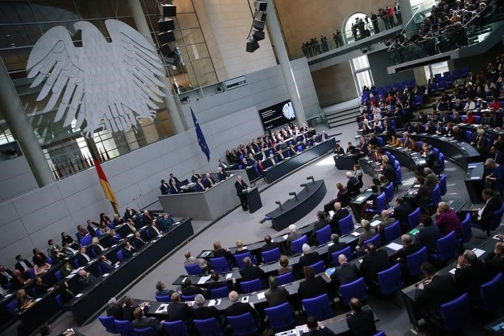 Le bundestag aura son mot a dire sur l'accord grec, dit schauble