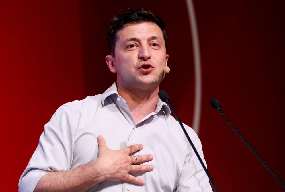 Ukraine: le president demande le depart de deux ministres