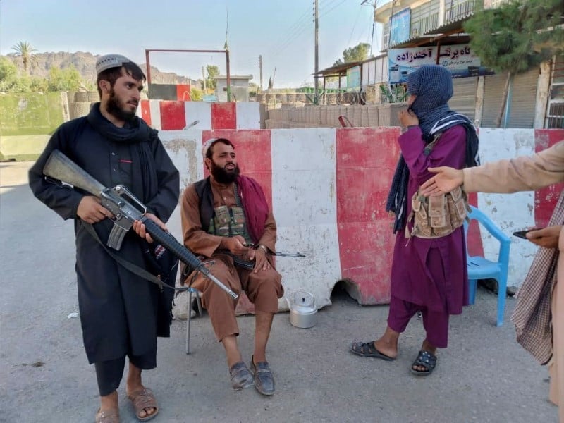 Afghanistan: une 9e capitale provinciale aux mains des taliban