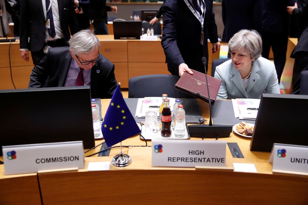 Prudent, juncker attend la reunion du 4 decembre avec may