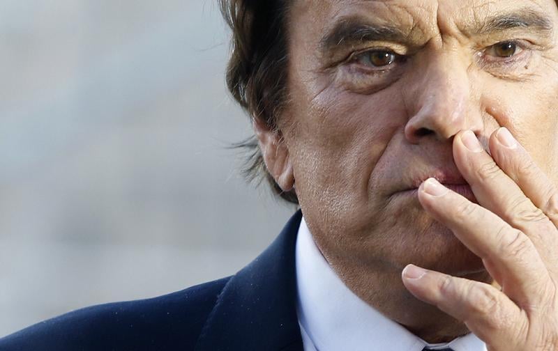 BERNARD TAPIE MIS EN EXAMEN