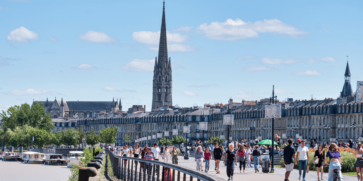 Centre-ville de Bordeaux quais