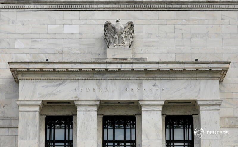 La fed vise desormais 2023 pour le debut de la hausse des taux