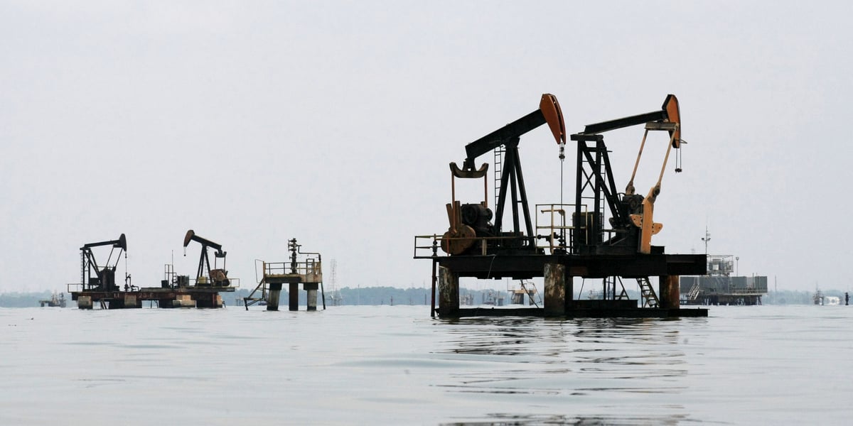 Des plateformes d'extraction du pétrole à Lagunillas, Ciudad Ojeda, sur le lac Maracaibo dans l'État de Zulia au Venezuela