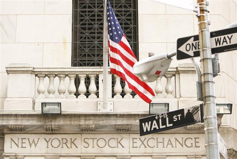 Wall Street ouvre en baisse après la Chine et les résultats