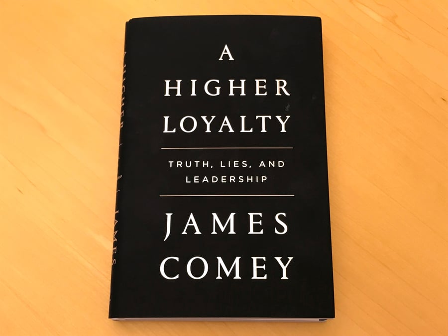 Trump s'en prend a nouveau a l'ex-directeur du fbi james comey