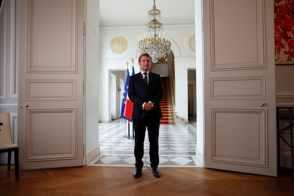Coronavirus : Emmanuel Macron au palais de l'Élysée, après avoir assisté à une visioconférence internationale sur la vaccination