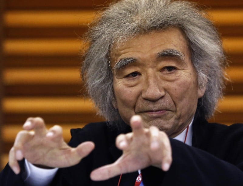 Le chef d'orchestre seiji ozawa hospitalise