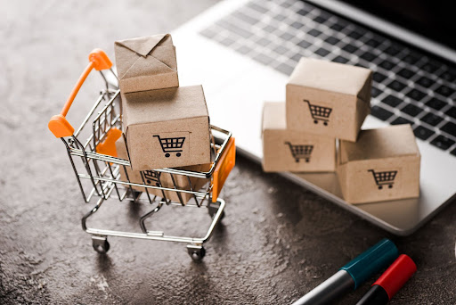 Environ 90 membres de l'OMC représentant 90% du commerce mondial ont participé aux négociations sur cet accord sur le e-commerce.