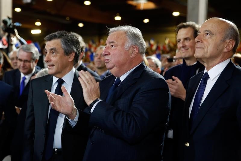 Gerard larcher dement vouloir "lacher" francois fillon