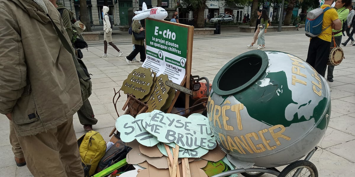 Une manifestation contre le projet E-CHO d'Elyse Energy le 15 juin 2024.