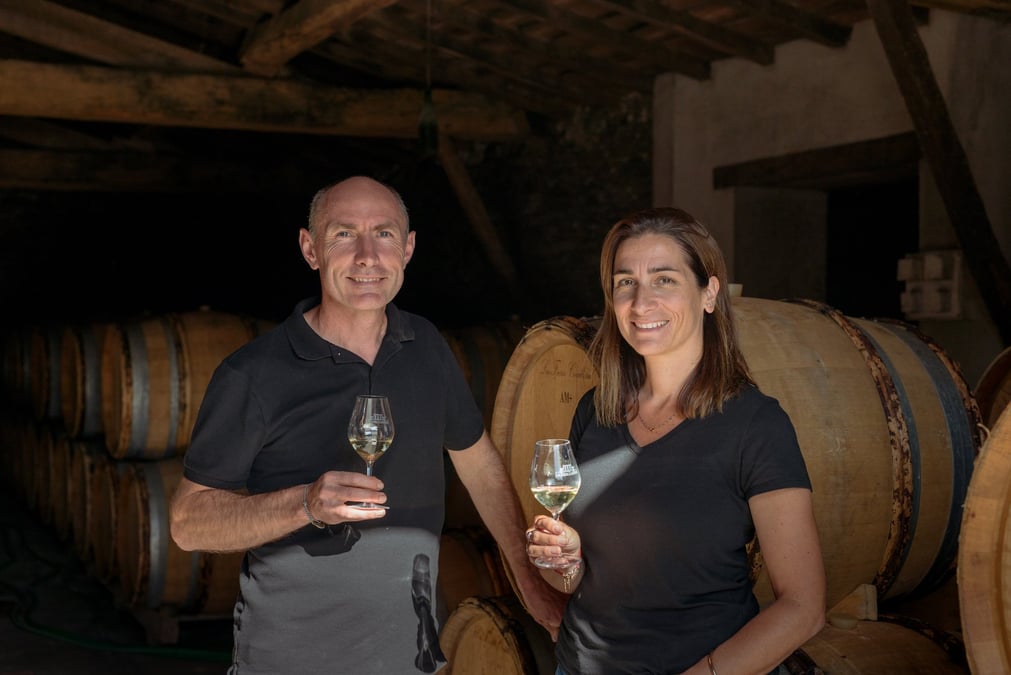 Dirigé par Vincent et Amélie Dugué-Couillaud le Château de la Ragotière en Loire-Atlantique produit 1,1 million de bouteilles par an, dont 15% écoulés sur le sol américain.