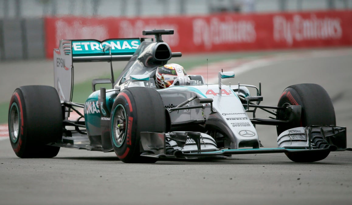 Hamilton depasse senna et rejoint vettel