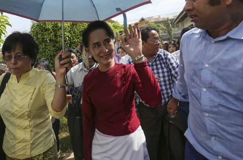Vote historique en birmanie, le parti d'aung san suu kyi favori