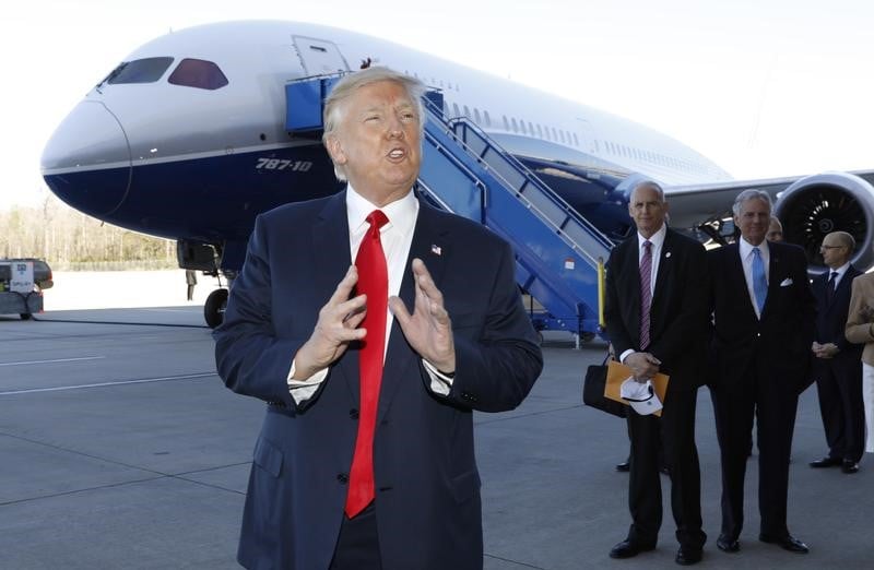 Trump examine quatre possibilites pour le poste de conseiller a la securite