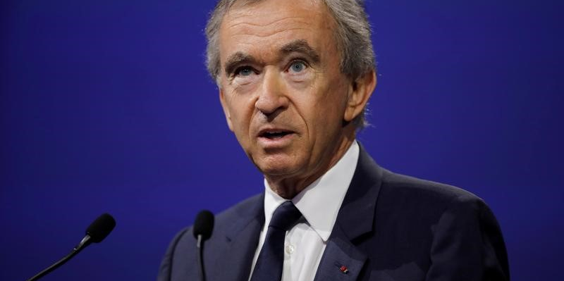 Bernard arnault (lvmh) dit respecter ses obligations fiscales