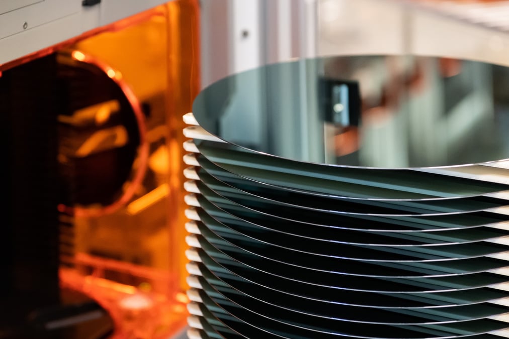 Les wafers de silicium de l’isérois Soitec servent aujourd’hui de base à différents dispositifs électroniques tournés vers l’IA.