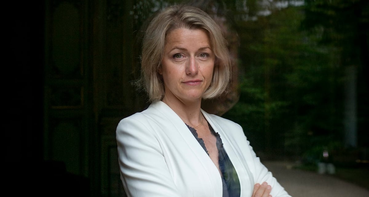 Depuis sa nomination en tant qu'ambassadrice à l'environnement, début mars, l'ancienne ministre de la Transition écologique, Barbara Pompili, se tient rigoureusement à distance des débats qui agitent l'Assemblée et l'opinion.