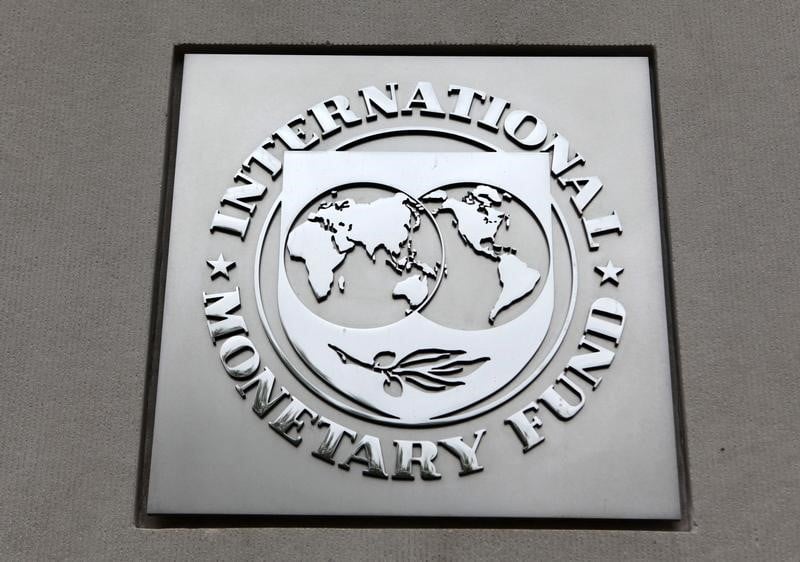 La croissance mondiale accelere mais les problemes persistent estime le fmi