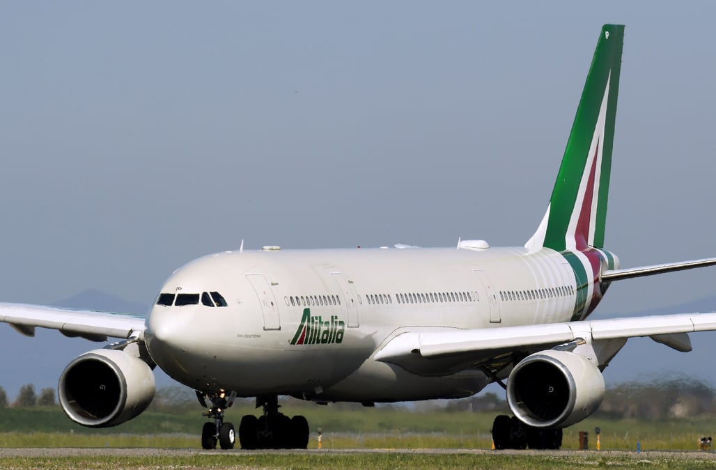 Coronavirus: rome s'apprete a prendre le controle d'alitalia, rapporte il messaggero
