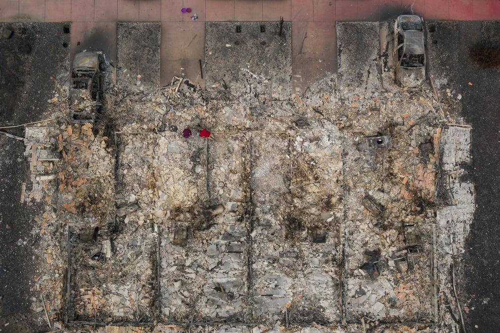 Usa: les feux de foret ont detruit des milliers d'habitations