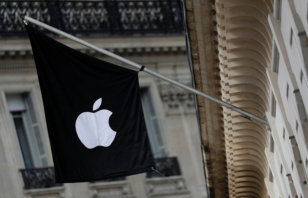Le lancement d'un modèle plus accessible que l'iPhone 16 vise à stimuler les ventes du smartphone d'Apple, qui ont légèrement reculé au dernier trimestre 2024.
