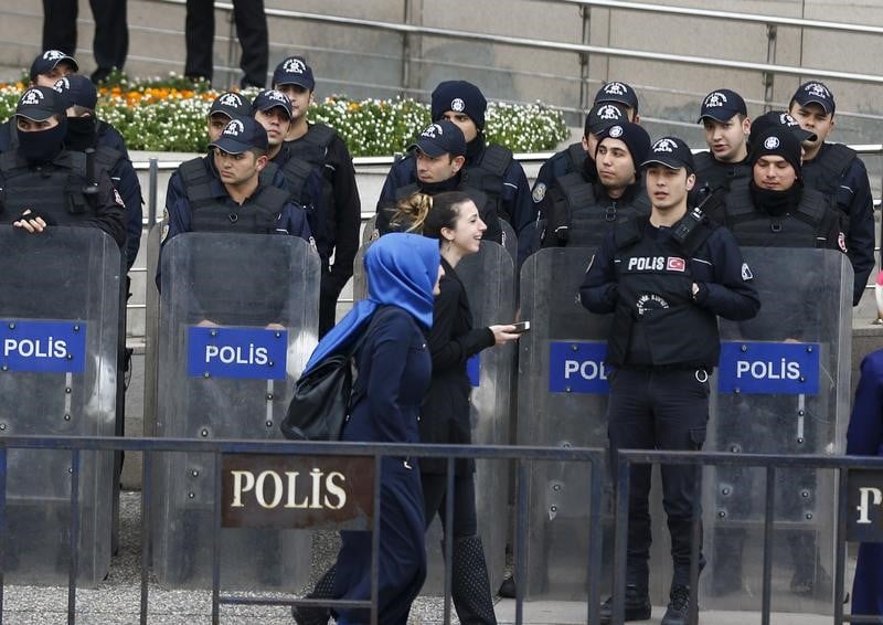 Des milliers de limogeages en turquie, un an apres le putsch manque